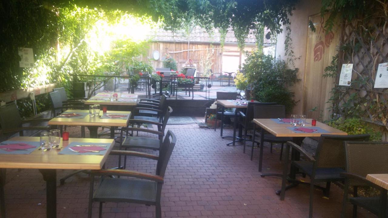 Restaurant Aux Deux Roses 3*