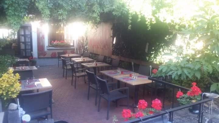 Restaurant Aux Deux Roses 3*