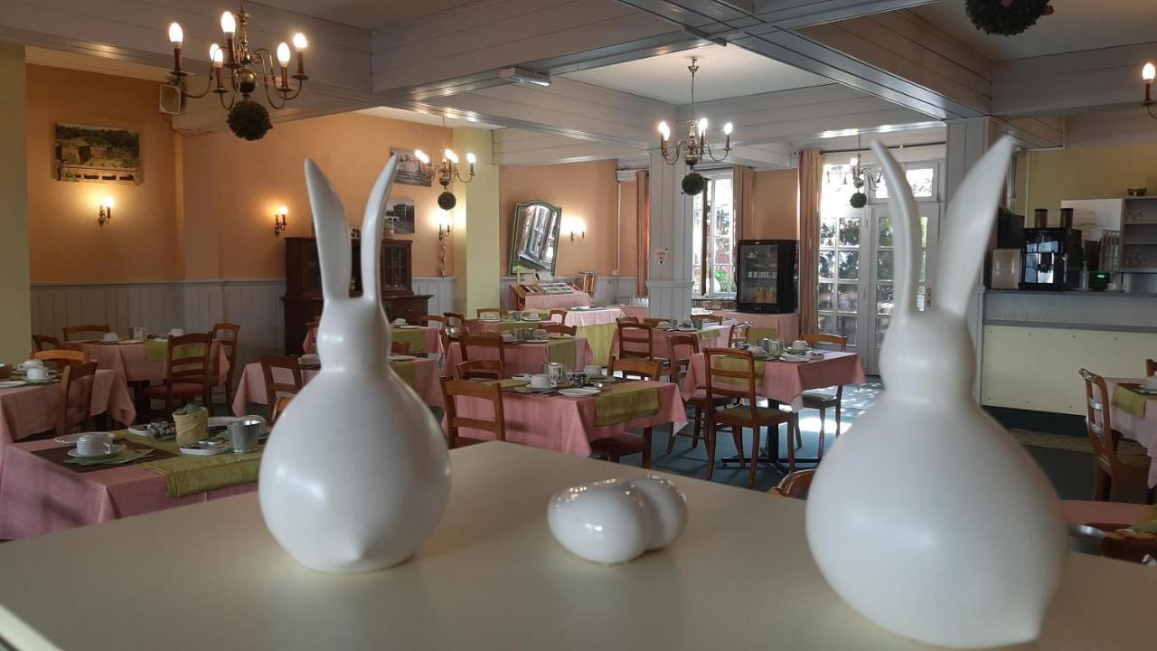 Restaurant Aux Deux Roses Hotel 3*