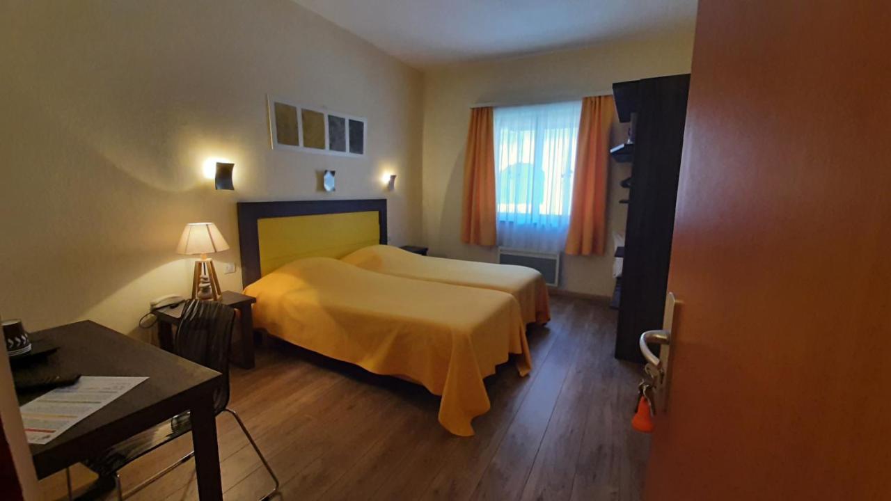 Hotel Restaurant Aux Deux Roses 3*