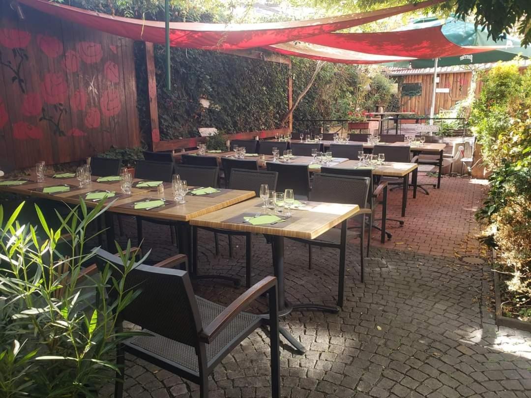 Restaurant Aux Deux Roses 3*