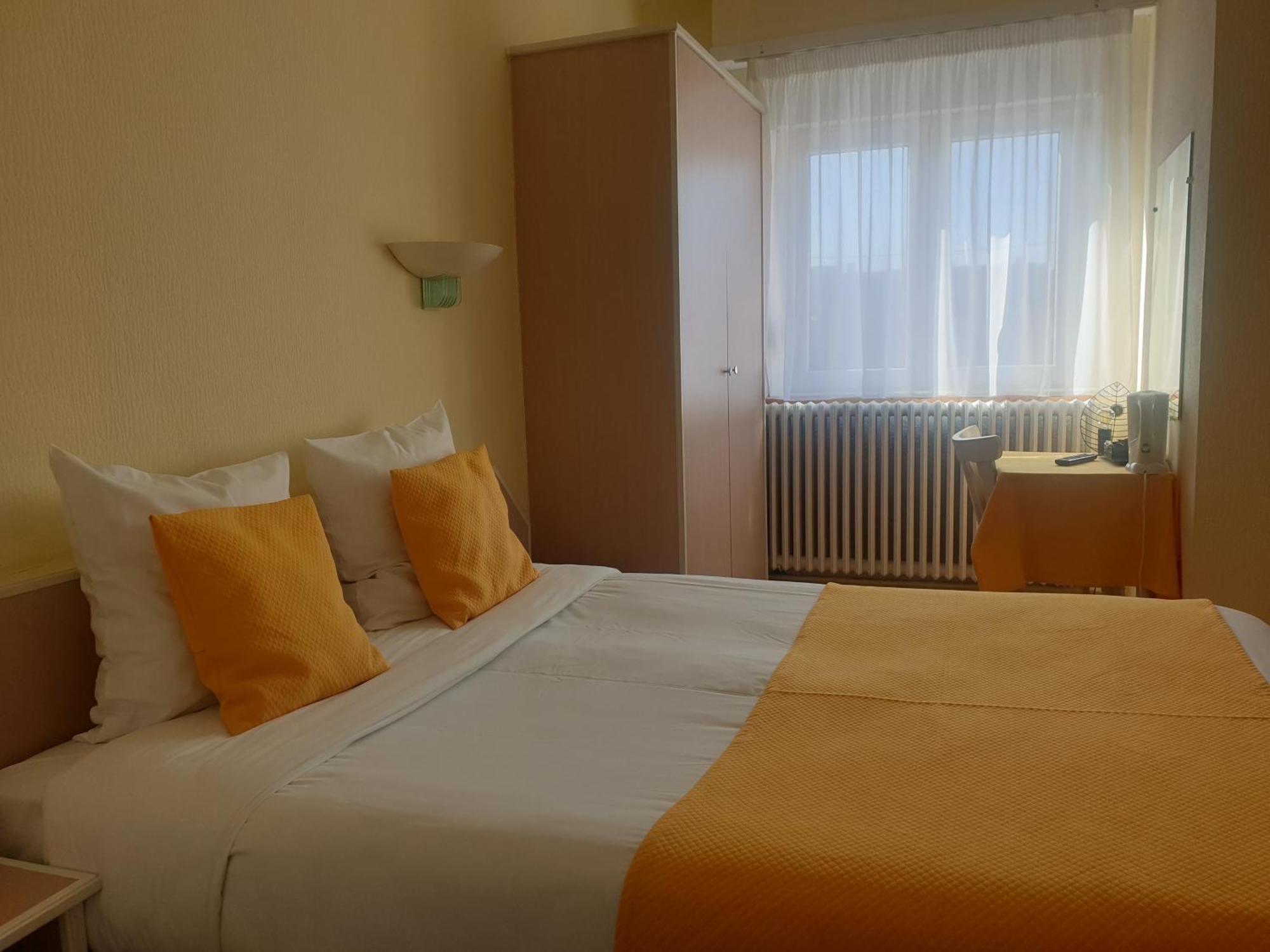 Restaurant Aux Deux Roses Neuf-Brisach